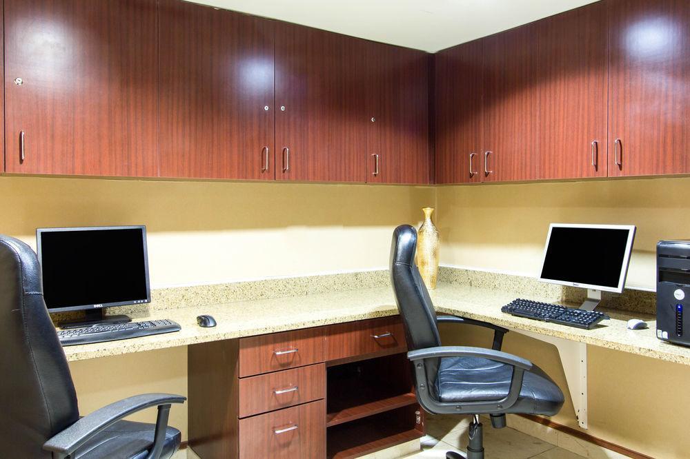 Comfort Inn & Suites Airport Convention Center Βόρειο Τσάρλεστον Εξωτερικό φωτογραφία