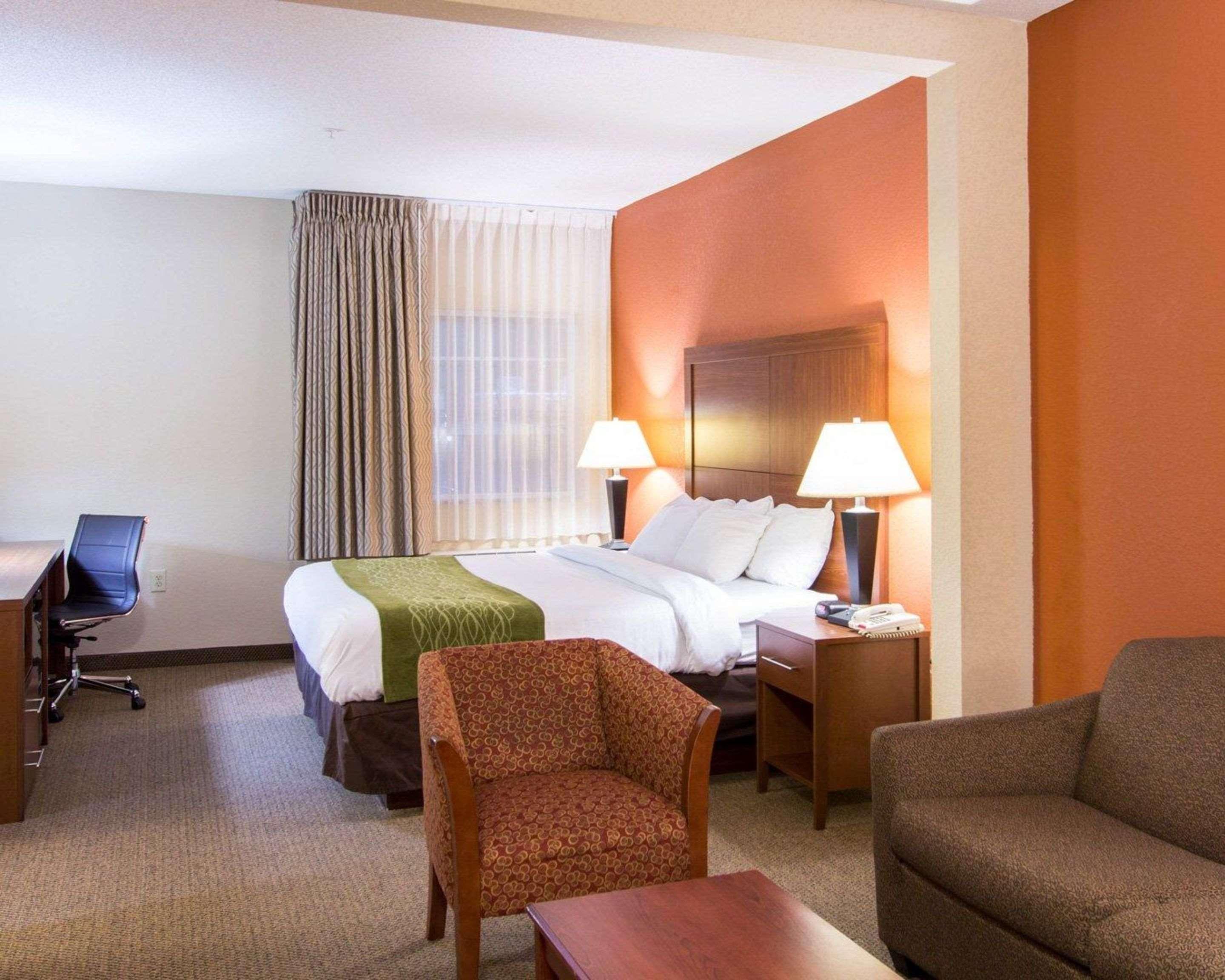 Comfort Inn & Suites Airport Convention Center Βόρειο Τσάρλεστον Εξωτερικό φωτογραφία