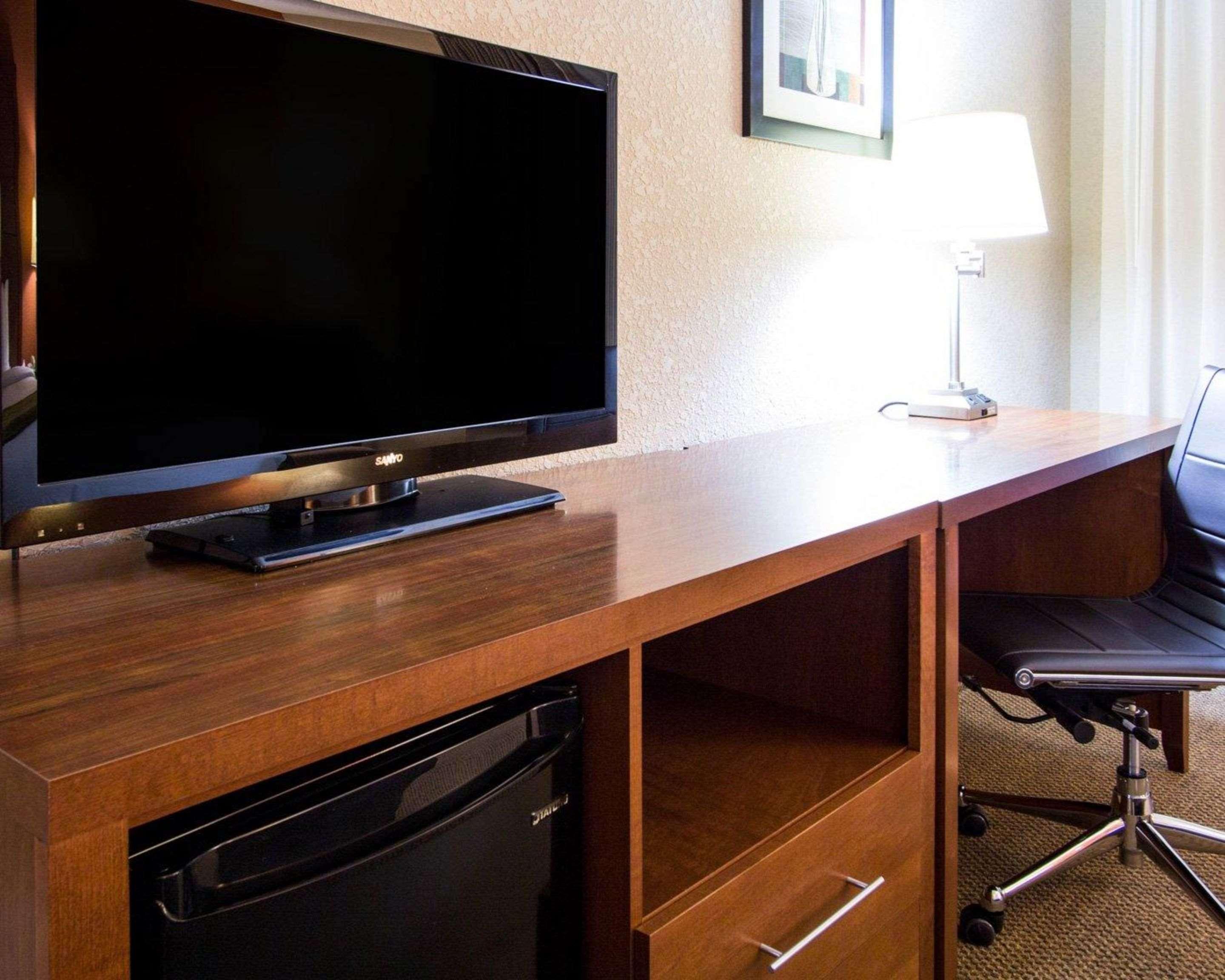 Comfort Inn & Suites Airport Convention Center Βόρειο Τσάρλεστον Εξωτερικό φωτογραφία