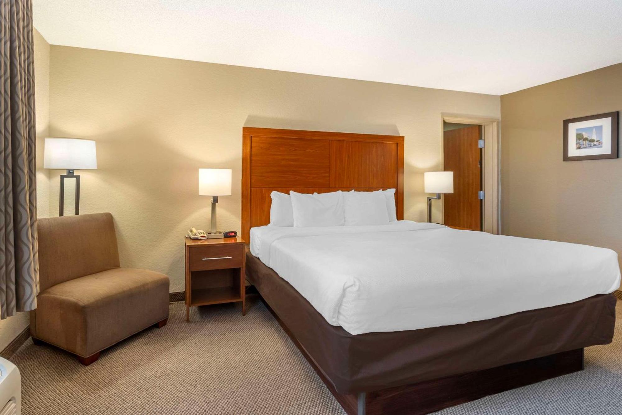 Comfort Inn & Suites Airport Convention Center Βόρειο Τσάρλεστον Εξωτερικό φωτογραφία