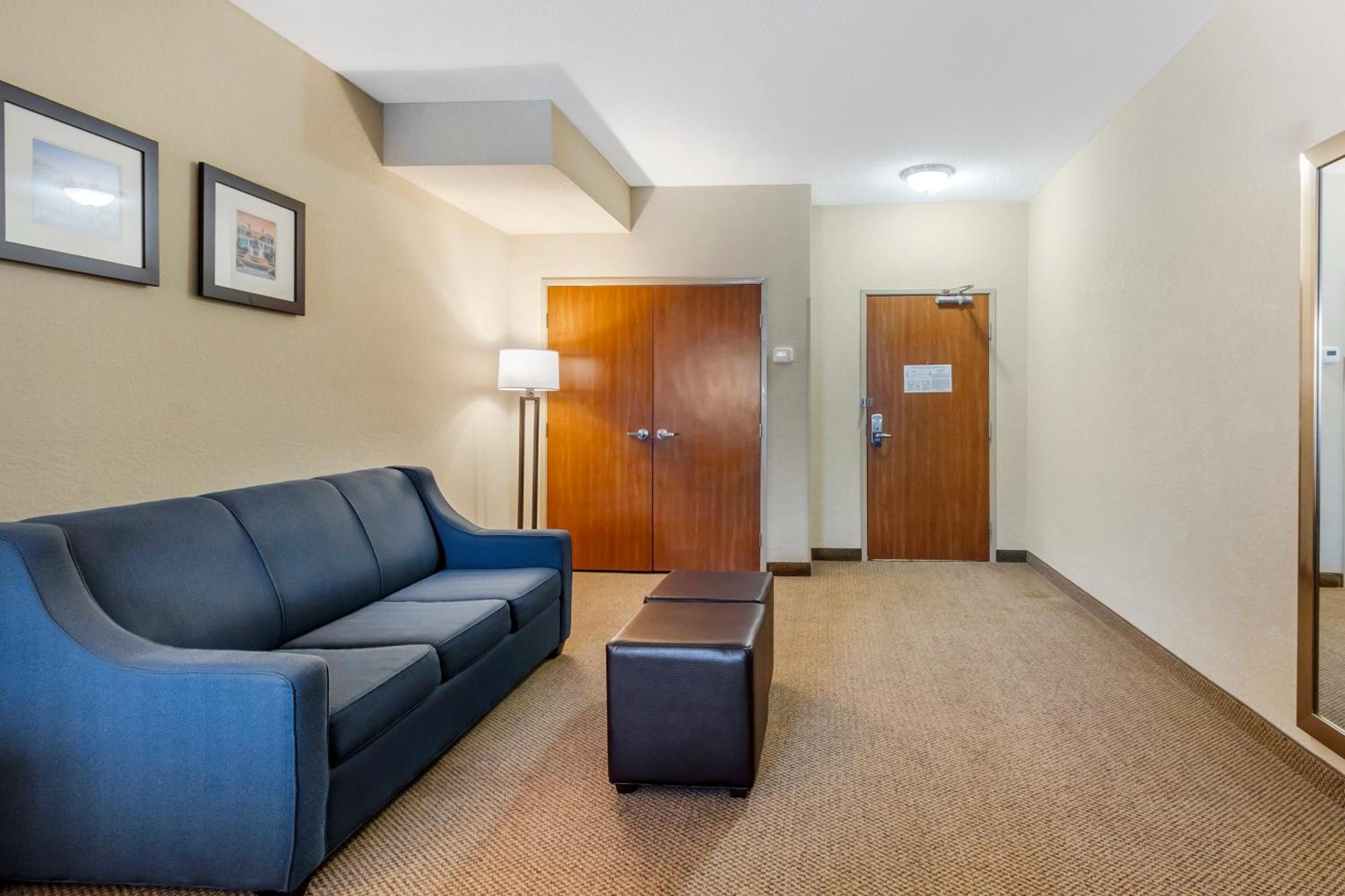 Comfort Inn & Suites Airport Convention Center Βόρειο Τσάρλεστον Εξωτερικό φωτογραφία