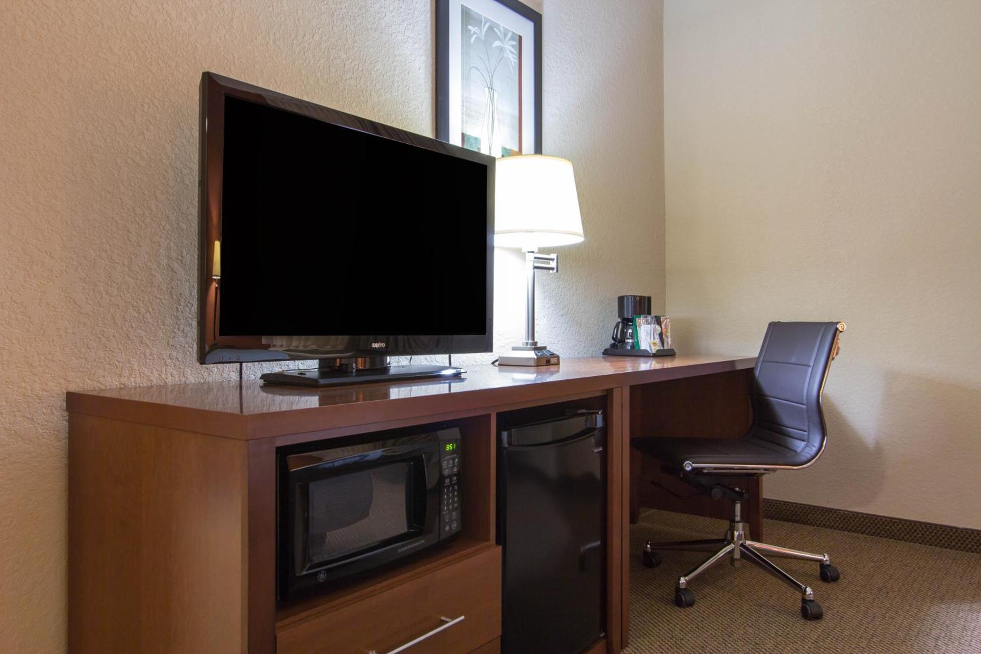 Comfort Inn & Suites Airport Convention Center Βόρειο Τσάρλεστον Εξωτερικό φωτογραφία